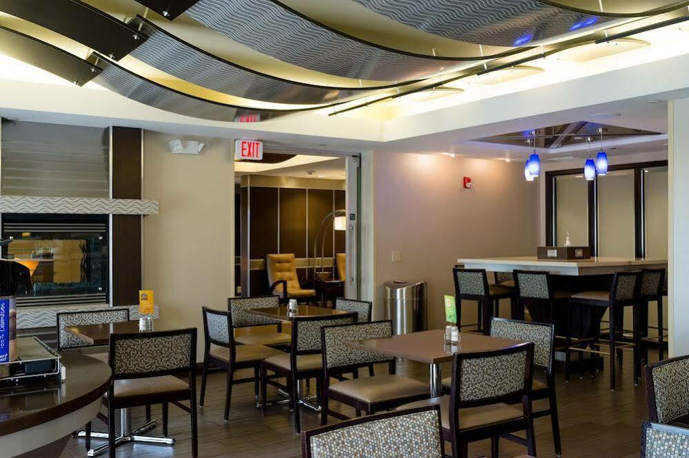Holiday Inn Express & Suites - Oxford By Ihg Exterior foto